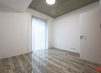 Pronájem bytu 4+kk 120 m², s parkovacím stáním Praha 6 - Liboc, dlohodobě a bez provize