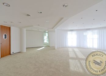 Exceptional office space in an iconic building with a view of Prague Castle - 30 m2