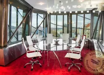 Exceptional office space in an iconic building with a view of Prague Castle - 30 m2