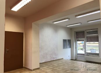 Pronájem kancelářských či obchodních prostor (45,9 m2) v centru města, Hodonín, okres Hodonín