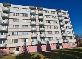 Prodej slunného bytu 3+1 v OV Za Nádražím, Český Krumlov