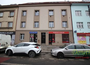 Pronájem obchodních prostor 40 m2, V Olšinách, Praha 10 - Strašnice