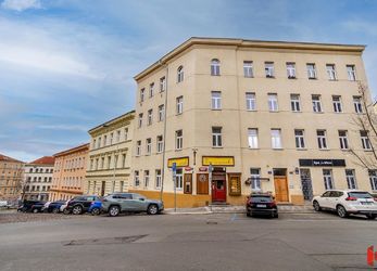 Prodej prostorného rodinného bytu 3+1, Praha 3 - Žižkov