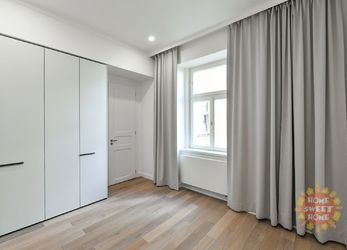 Praha, pronájem, luxusní nezařízený byt 3+kk (92m2),  2x koupelna, Nám.Jiřího z Poděbrad, Vinohrady