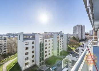 Žižkov, krásný nezařízený byt 3+kk k pronájmu (72m2), balkón, ulice K Lučinám.