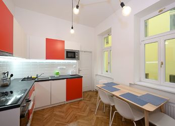 Praha, residenční bydlení, pronájem pokoje 8m2  po rekonstrukci, Řehořova
