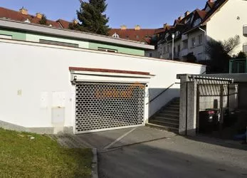 Pronájem garážového stání 12 m2, ul. Högrova, Brno-Kr. Pole