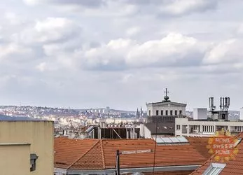 Praha, vybavený, slunný, podkrovní byt / mezonet k pronájmu, 2+KK(100m), terasa,  Vinohrady