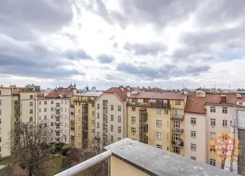 Praha, vybavený, slunný, podkrovní byt / mezonet k pronájmu, 2+KK(100m), terasa,  Vinohrady