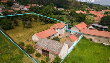Prodej rodinného domu, 520m2, Měňany, pozemek 2890 m2