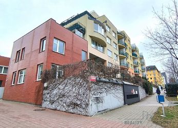 Prodej bytu 2+kk 47 m² balkón 3 m2 v Praze 4 Hlubočepy