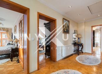Prodej rodinného domu 488 m2, pozemek 673 m2, Kamencová, Praha 14 - Hostavice