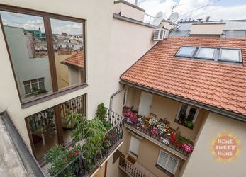 Prodej luxusního designového bytu 3+kk, Praha 1 - Nové Město, terasa s výhledem