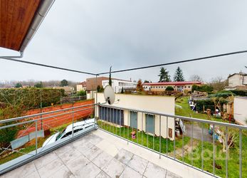 Byt 3+1 (117 m2) + terasa (9 m2) + garáž (17 m2) + kolárna (3 m2) + zahrada (175 m2)
