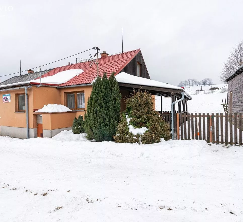Prodej rodinného domu 4+1, pozemek 803 m2, Kunčice, obec Staré Město