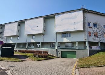 Bytové prostory - zděný byt 2KK v Českých Budějovicích