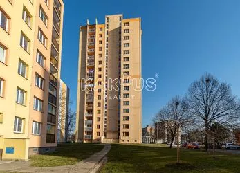 Prodej bytové jednotky 3+1 (77 m2) s balkonem, na ulici Horymírova, Ostrava-Zábřeh