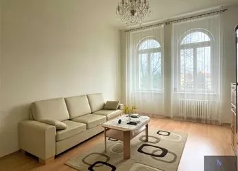 Prodej byt 2+1, OV, 3. patro, cihla, centrum, ul. nábřeží Jana Palacha, Karlovy Vary