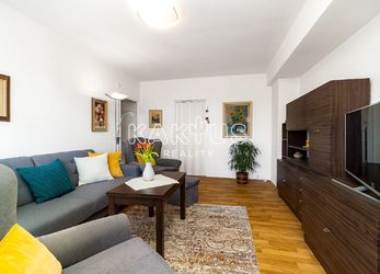Prodej bytu 2+1 s balkónem (49 m2) v osobním vlastnictví, ulice Svojsíkova, Ostrava-Poruba