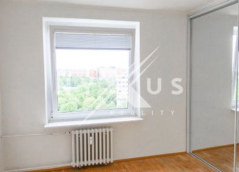 Prodej bytu 3+1 - 65 m2 s lodžií, Česákova, Praha 8 - Střížkov