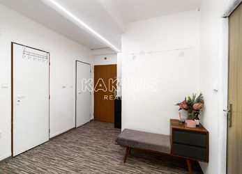 Prodej bytové jednotky 4+1 (74 m2) s balkónem, ulice Krakovská, Ostrava-Hrabůvka