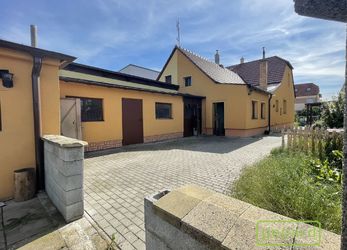 Prodej rodinného domu 4+kk, Horoměřice