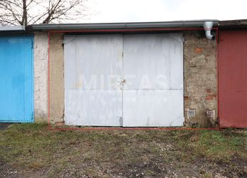 Milovice, prodej zděné řadové garáže 22 m2, okr. Nymburk