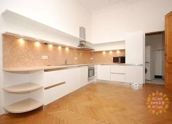Vinohrady, prostorný byt 5+1 k pronájmu, 2 koupelny, 2 balkóny, (172m2), ulice Ibsenova