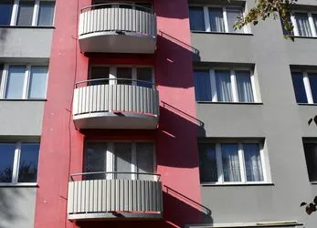 Pronájem, byt 1+1, J. Opletala, České Budějovice, balkon, 38 m2