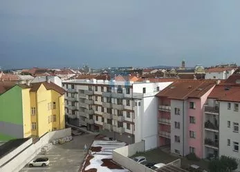 Naše společnost Vám nabízí pronájem bytů 1+KK od 43 m2, Plzeň - Slovany, ulice Železniční
