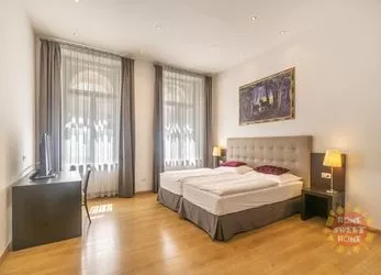Praha 1, krásný zařízený byt 3+kk k pronájmu 104m2, 2 ložnice, klimatizace, ul. Resslova, od 6.6.