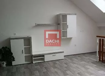 Pronájem zrekonstruovaného cihlového bytu 2+kk o výměře 60 m² v obci Svésedlice, 9 km. od Olomouce.