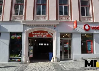 Pronájem dvou průchozích kanceláří 50m2 v ulici Pražská, Liberec.