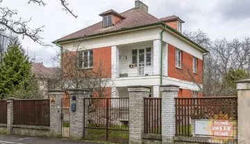 Rodinný dům k prodeji, 296 m², pozemek 1610 m², zahrada, 2x balkon, sklep, Praha 6- Ruzyně