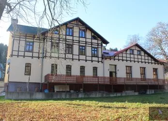 Prodej vila , 9 bytových jednotek, zahrada, K Přehradě, Karlovy Vary - Doubí