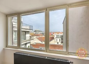 Praha, podkrovní byt po rekonstrukci k pronájmu 3kk (126 m2), terasa, ulice Opatovická, Nové Město