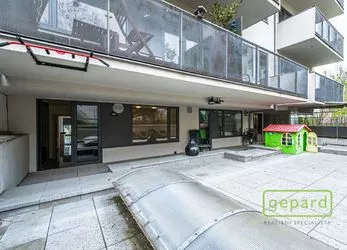 Pronájem nebytového prostoru, 93 m2 + terasa a 2x garážové stání, Praha 6 - Veleslavín