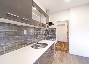 Pronájem bytu 1+1 (37 m2), na ulici Keramická 13, Slezská Ostrava-Muglinov
