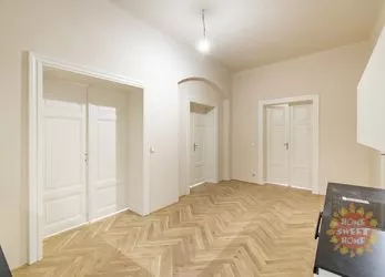Praha 1, pronájem, nezařízený byt 2kk (70 m2), po rekonstrukci, atraktivní místo, ul.Havelská