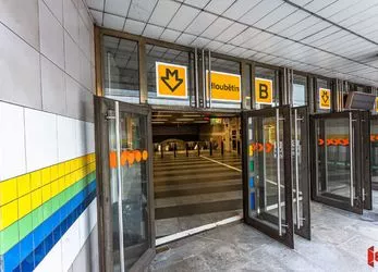 Pronájem obchodních prostor na stanici metra B Hloubětín, Praha 9
