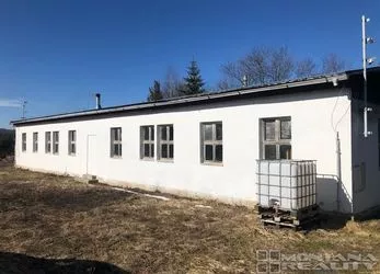 Prodej výrobní haly v Lomnici, okres Bruntál, pozemek 318 m2