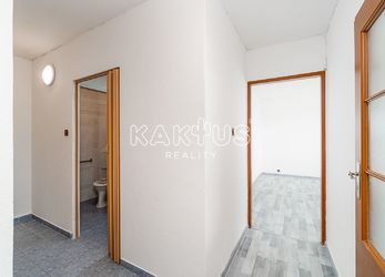 Pronájem bytu 3+1 (59m2) s lodžií na ulici Výškovická v Ostravě-Zábřehu
