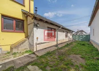 Nabízíme k prodeji dvougenerační rodinný dům v Olomouckém kraji v obci Moravičany.