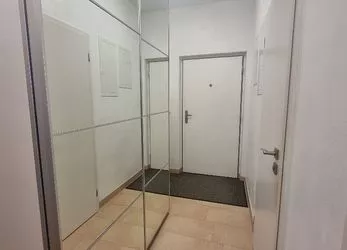 Pronájem bytu 2+kk/B, 58 m2, OV, Praha 5 – Hlubočepy