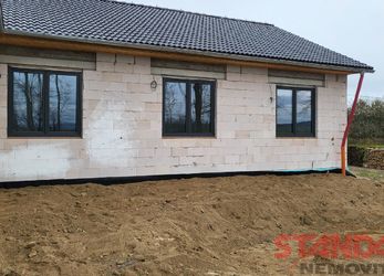 Prodej rodinného domu o užitné ploše 256 m², pozemek 1 004 m² Předslav - Makov, okres Klatovy