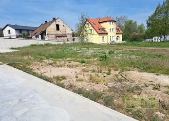 Stavební pozemek 1011m2, obec Neuměřice u Kralup nad Vltavou