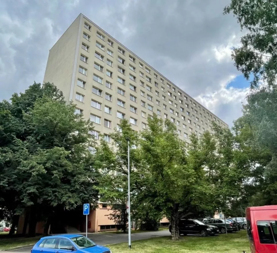PRONÁJEM - byt 1+kk; 30 m²; Družby 335, Pardubice