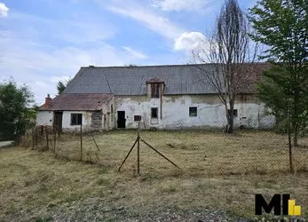 Na prodej zemědělská stavba na pozemku 711m2 - Popovice u Benešova, Středočeský Kraj.