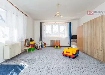 Prodej rodinného domu v obci Žiželice u Žatce, dispozice 4+1, pozemek 552 m2