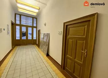Pronájem kanceláře 39 m2, ul. Smetanovo náměstí, Ostrava - Moravská Ostrava